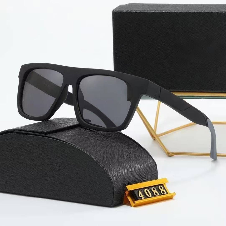 Unisex Round-Frame Polarized Sunglasses with UV Protection