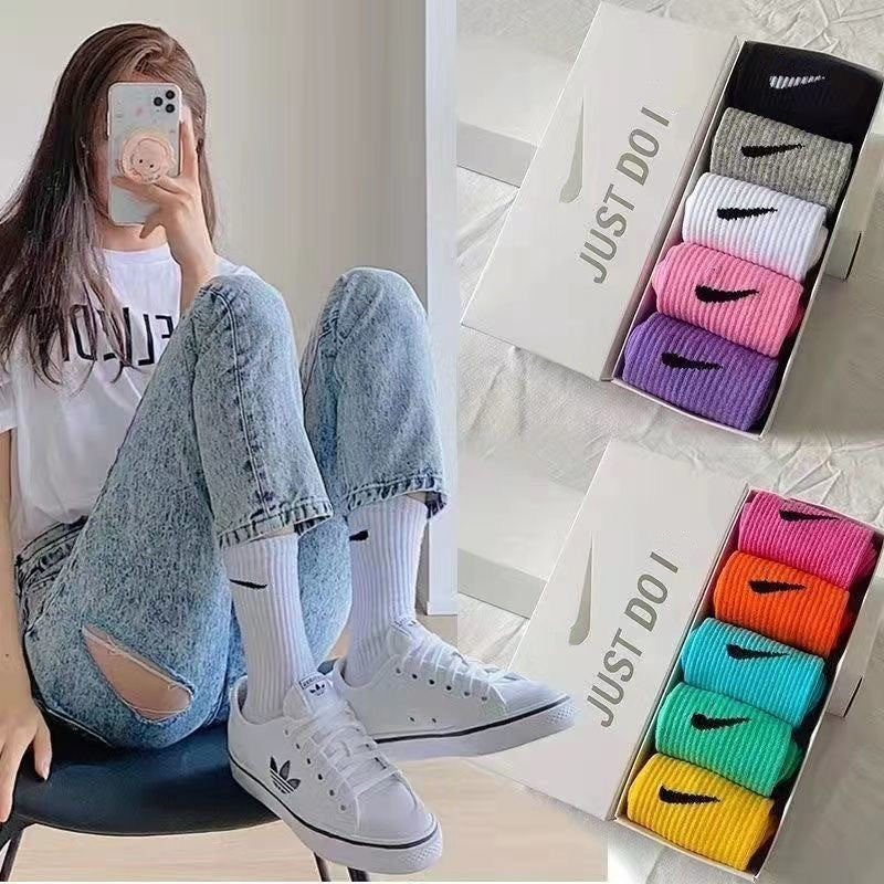 Trendy Sports Mens Socks – Gift Box Long Tube