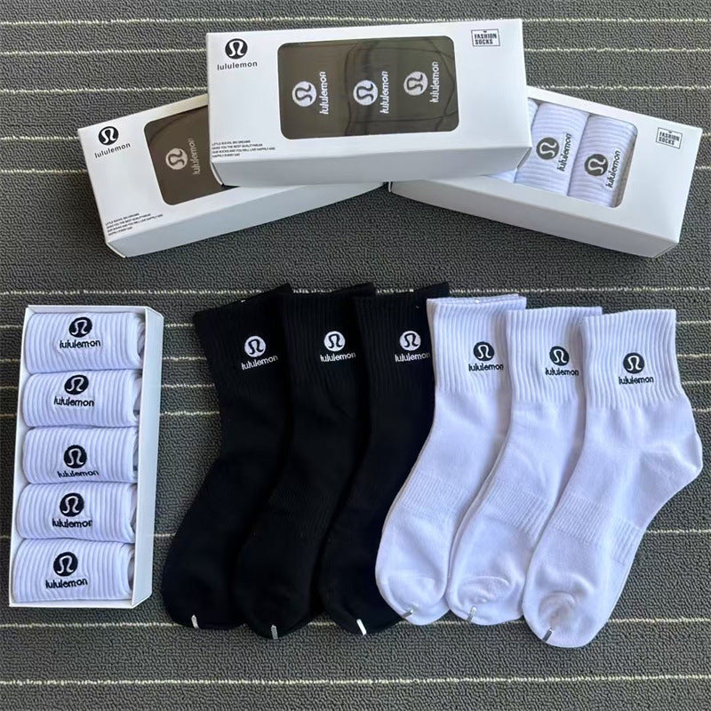 Mens Mid-Calf Embroidered Gift Box Socks